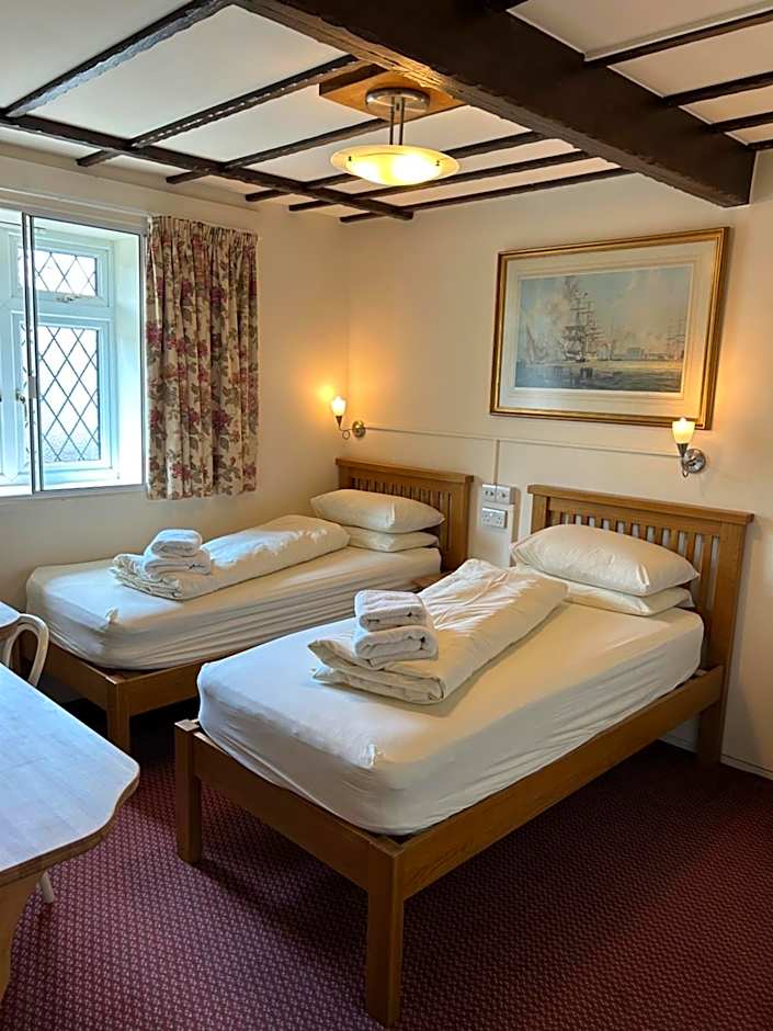 Oakwood Bed and Breakfast Heathrow