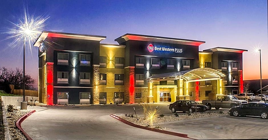 Best Western Plus Lampasas Inn & Suites