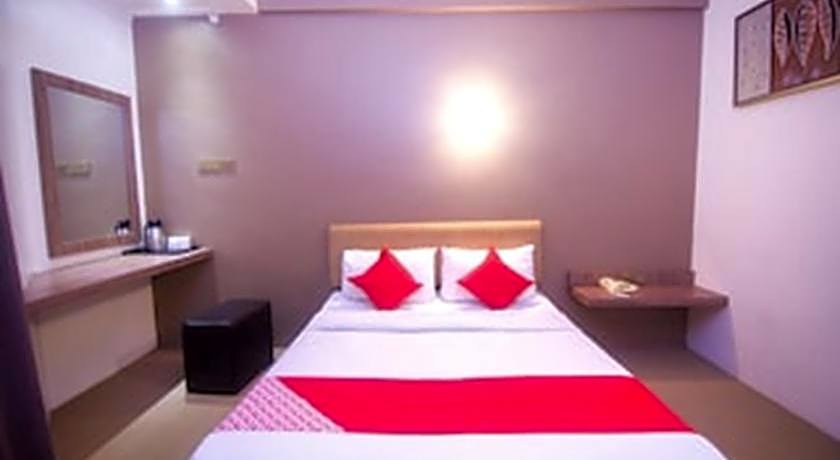 Super OYO 979 Hua Kuok Inn