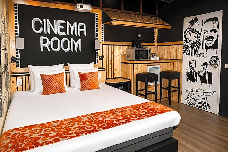 Amsterdam Teleport Hotel - Free Parking