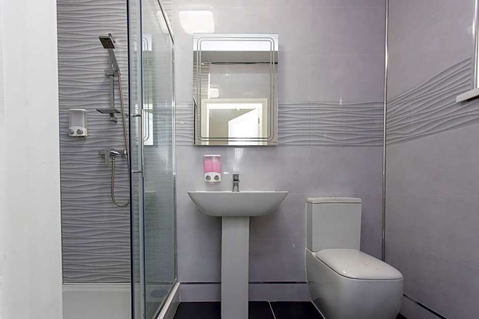 Legoland Heathrow Windsor Apartment Hotel