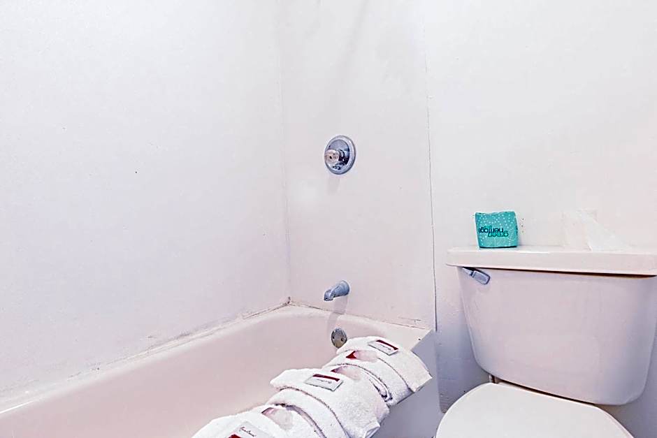 Country Hearth Inn & Suites By OYO Sturgis