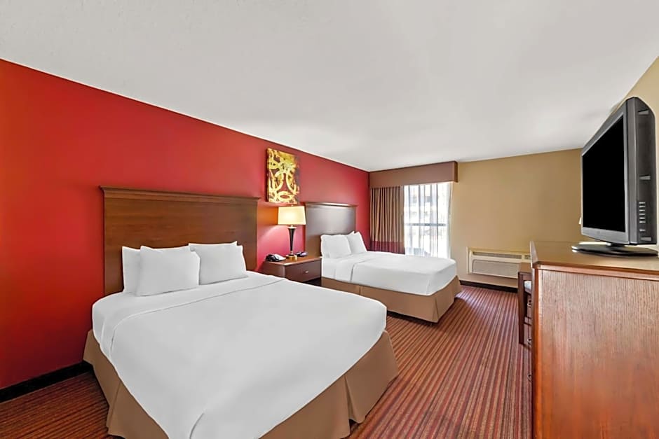 SureStay Plus by Best Western San Antonio Fiesta Inn