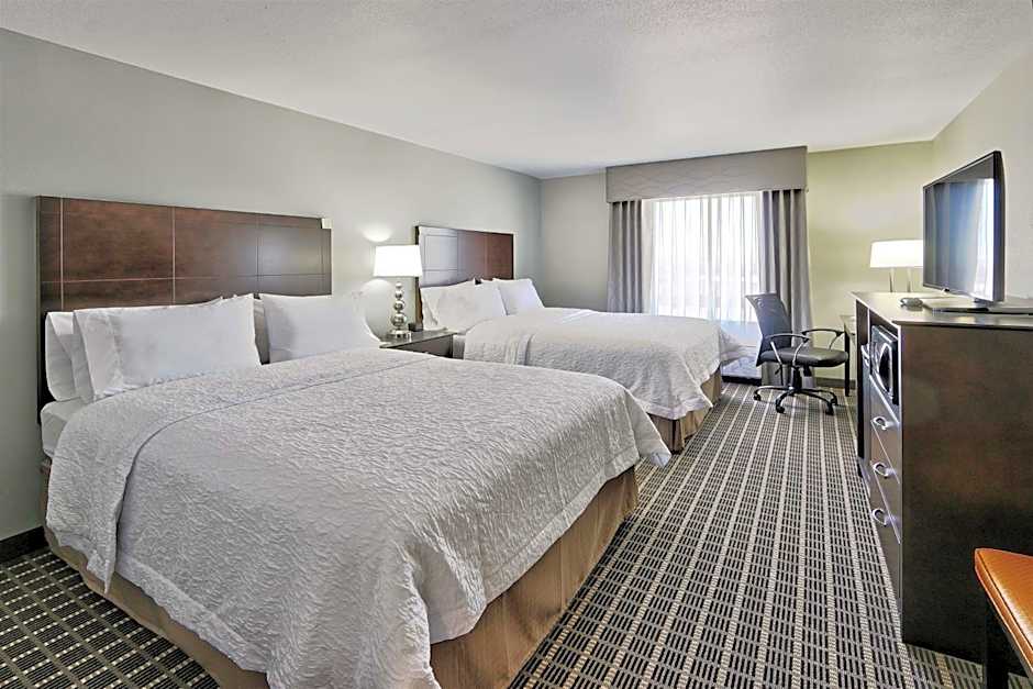 Hampton Inn By Hilton & Suites Albuquerque Airport