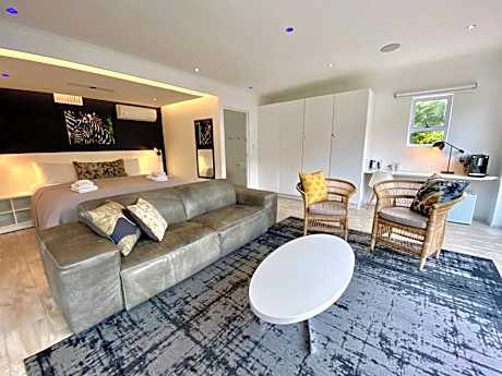 Deluxe Vineyard Facing