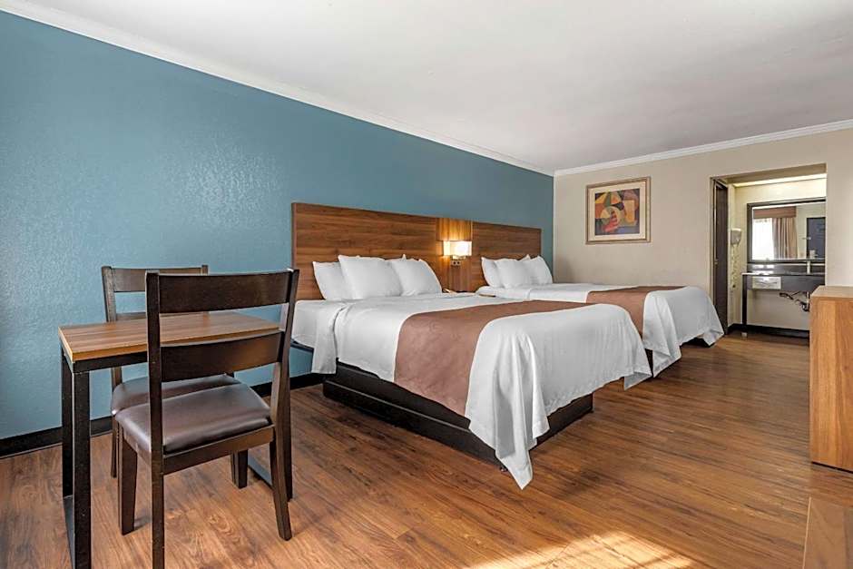 Quality Inn & Suites Ft. Jackson Maingate