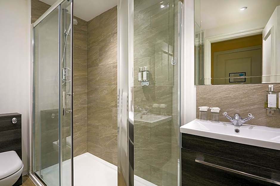 The Christopher Hotel Bar and Grill