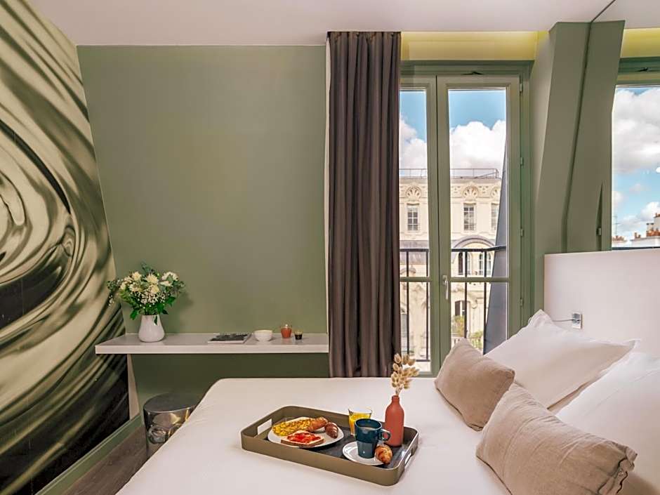 Legend Hôtel Paris