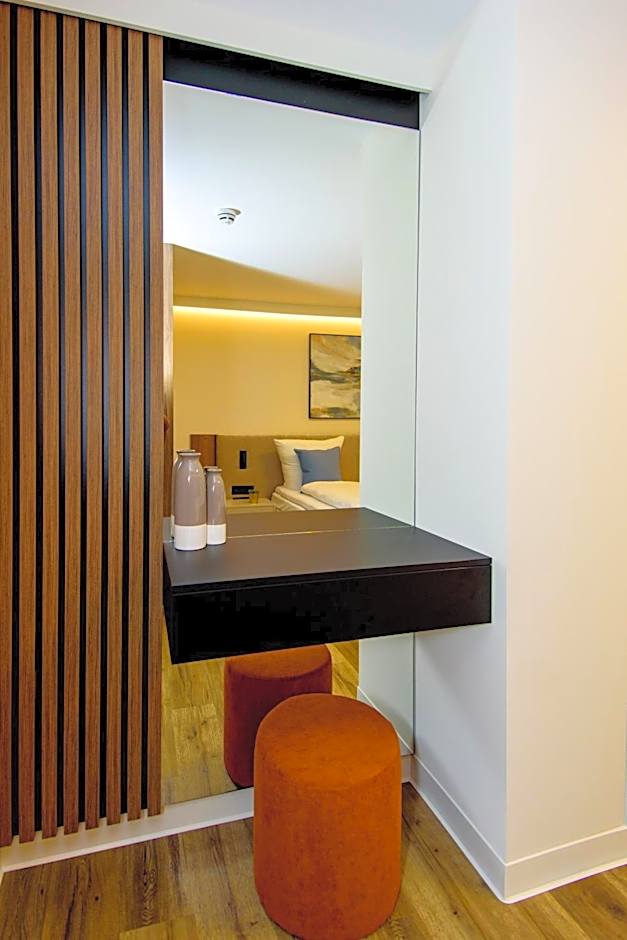 Hotel TwentyFour Living