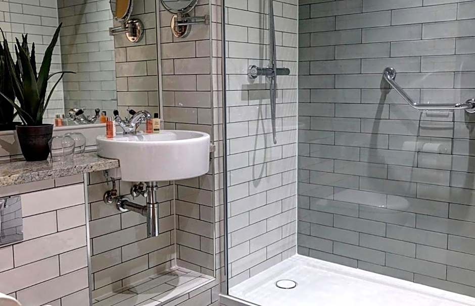 The New Hobbit Hotel Rooms