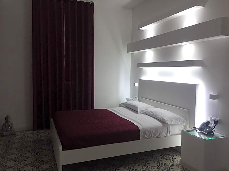 VILLA ADELAIDE SUITE & ROOM