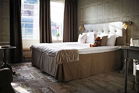 Superior Room with Balcony