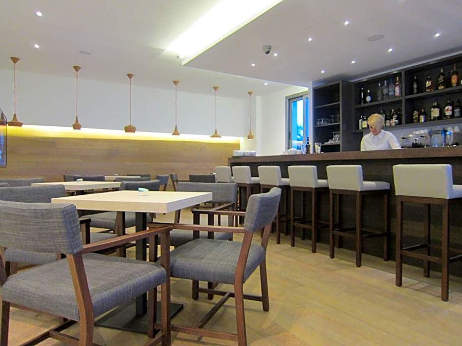 Droushia Heights Hotel