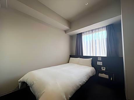 Semi-Double Room - Non-Smoking
