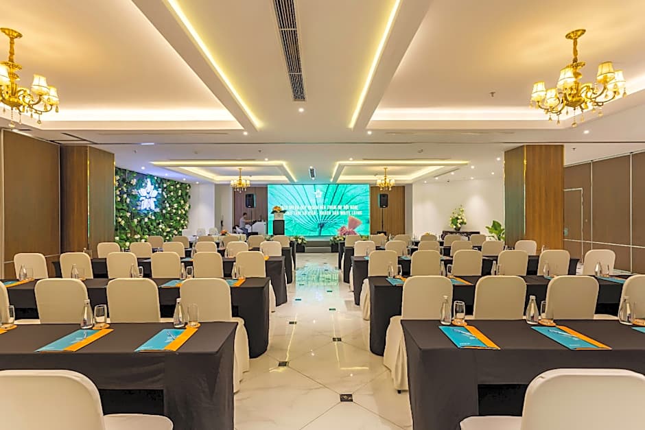 White Lotus Hue Hotel
