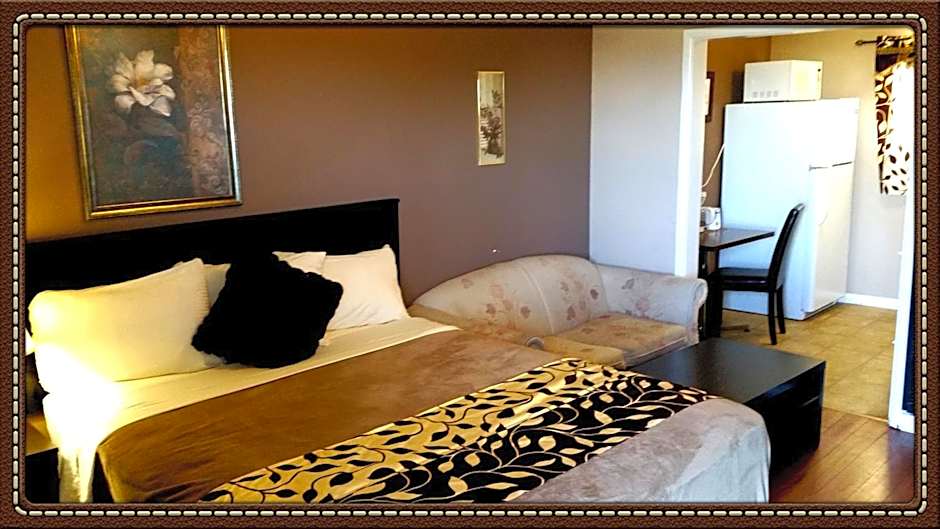 Parkway Motel & European Lodges