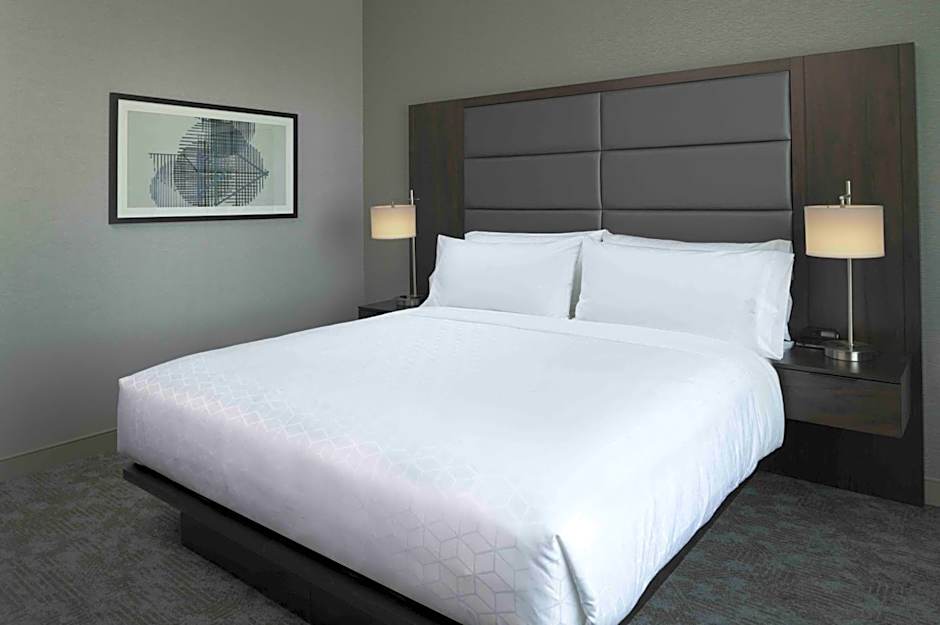 Holiday Inn Express Boston Logan Airport - Revere By IHG