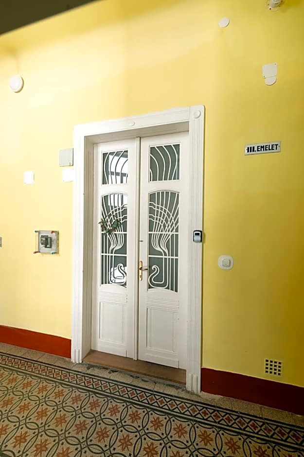 Danube Dwelling Aulich utca 3