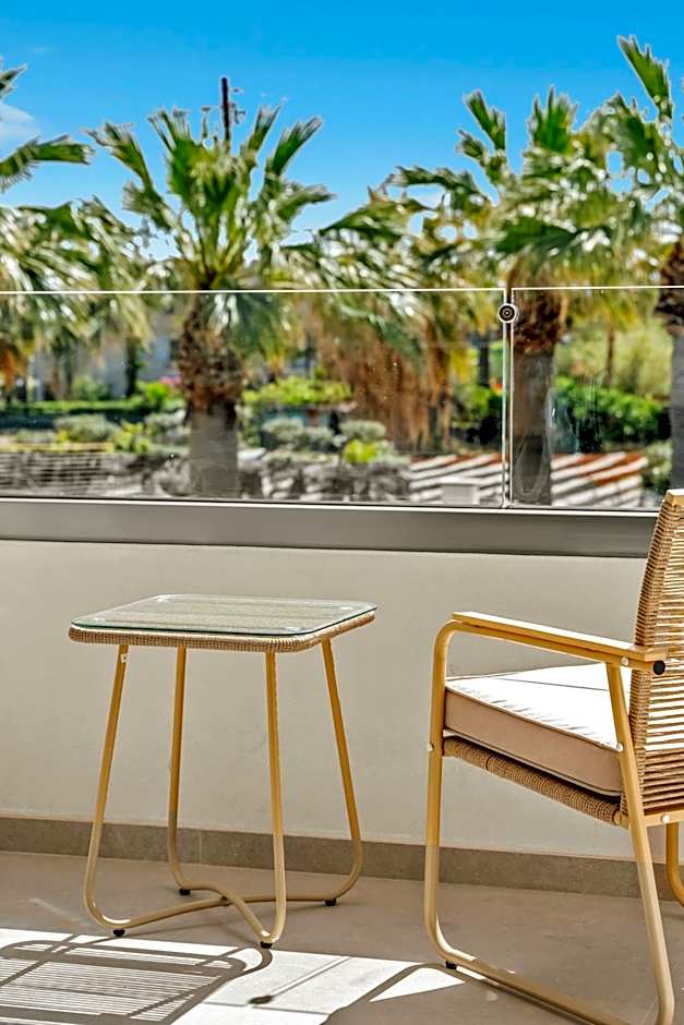 Ammos Boutique Apartments & Suites