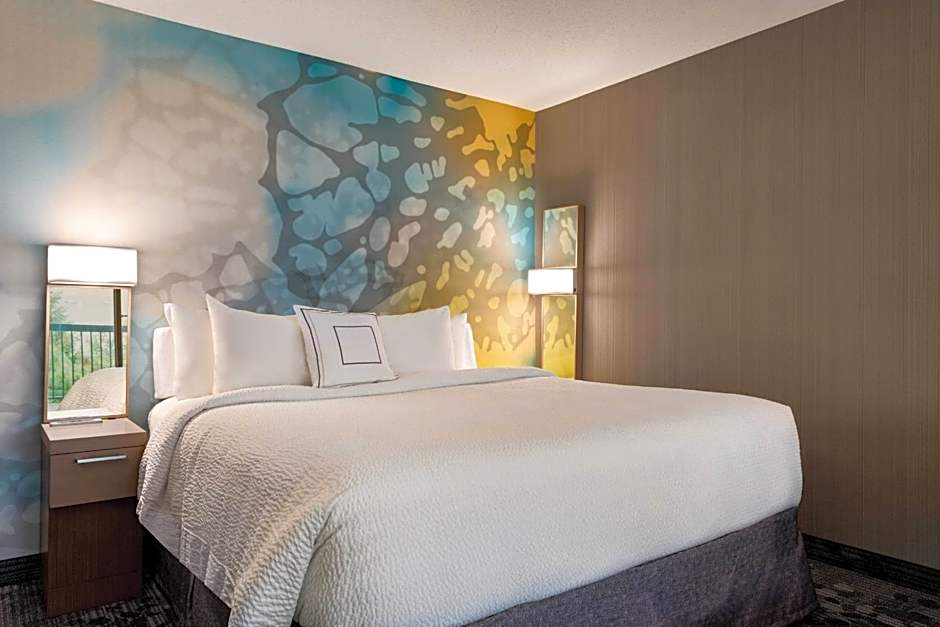 Courtyard by Marriott Dayton North