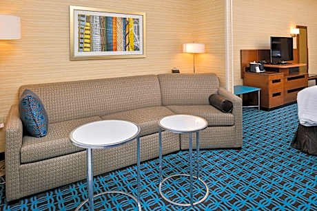 Suite, 2 Queen, Sofa bed, River view