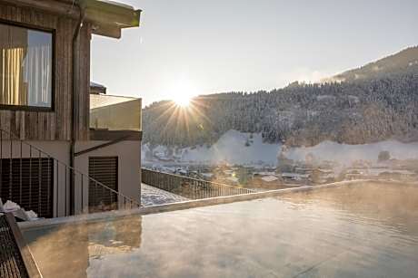 GOING TRIPLE A apartments EAST