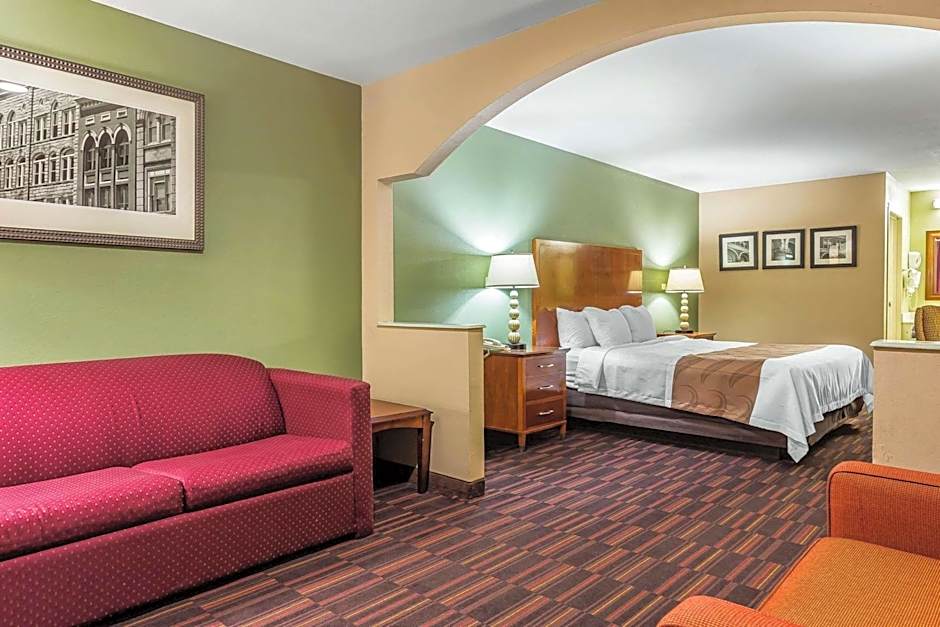 Quality Inn & Suites near Robins Air Force Base