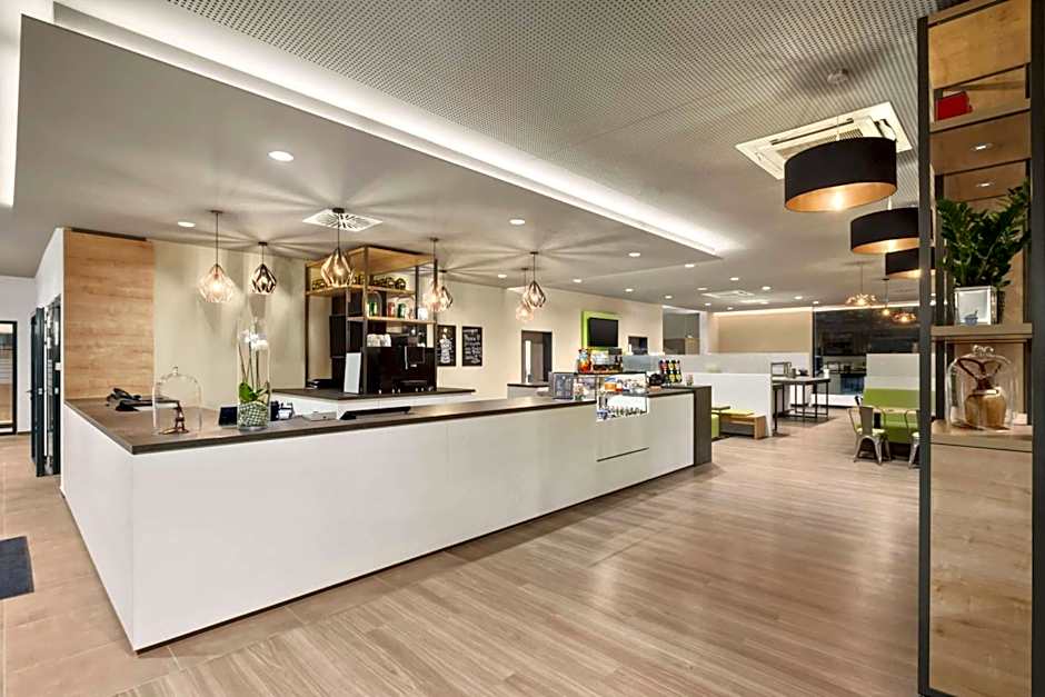 Super 8 by Wyndham Munich City North