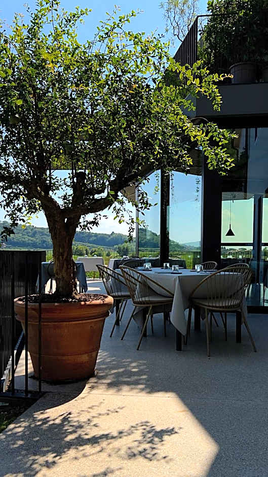 Stilla Rooms & Contemporary Cuisine