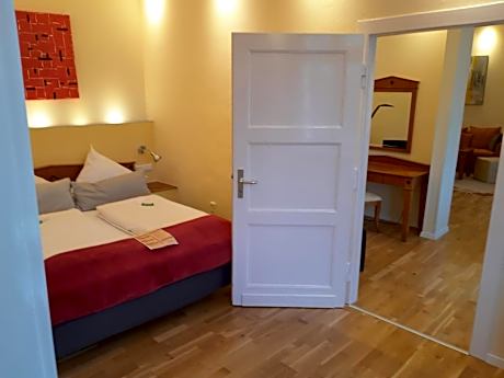 Comfort Triple Room