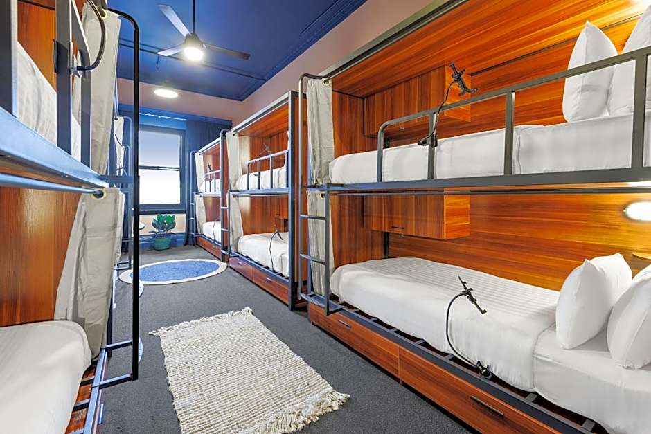 Roamer St Kilda
