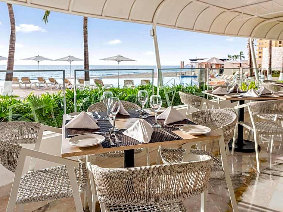 Park Royal Beach Mazatlan