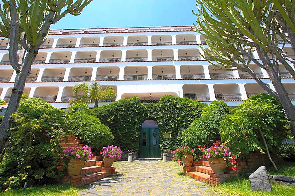 Delta Hotels by Marriott Giardini Naxos