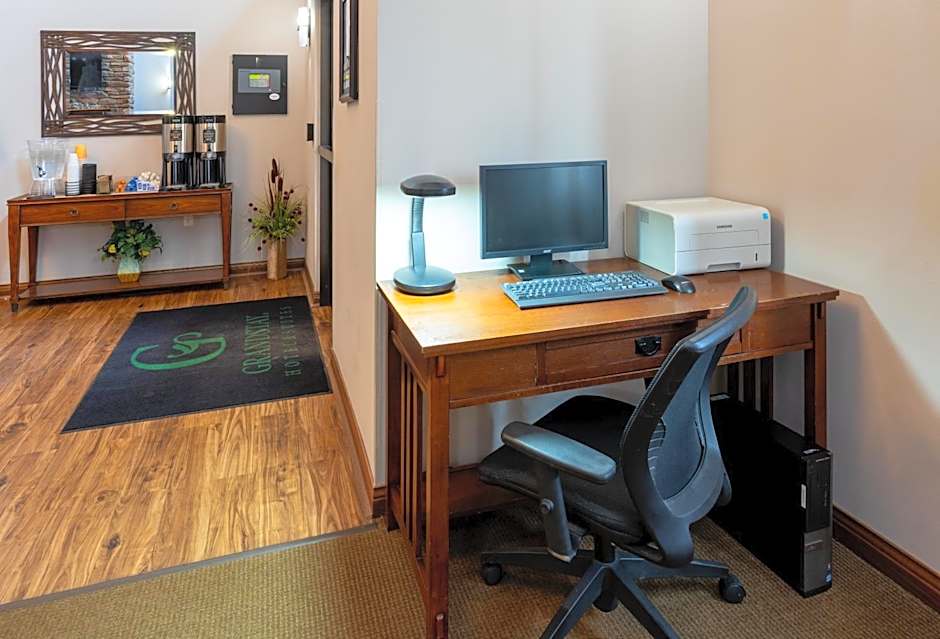 GrandStay Inn & Suites of Luverne