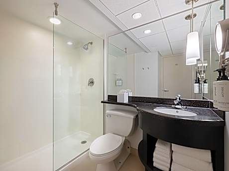 2 Queen Premium Club Floor