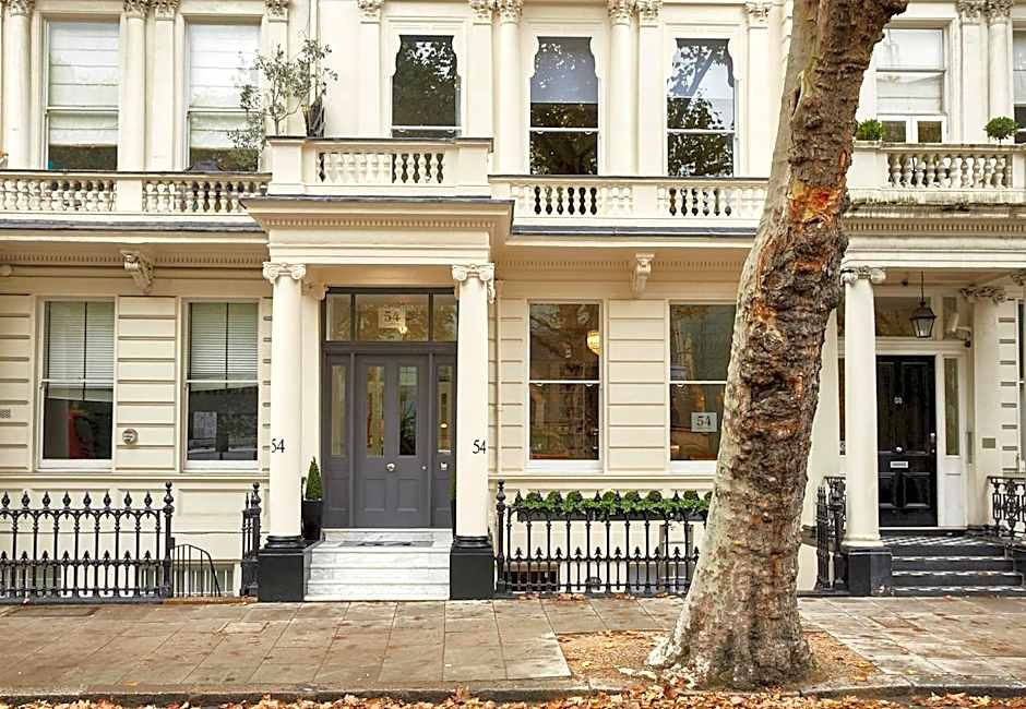 54 Queen's Gate Hotel