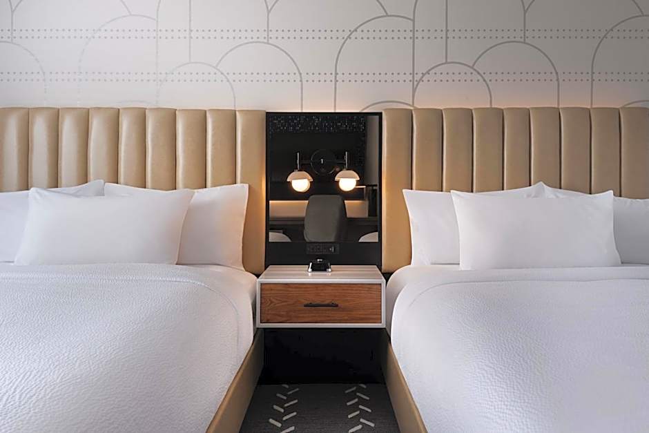 Courtyard by Marriott New York Manhattan/Soho