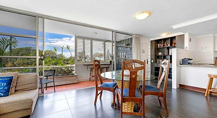 Sundeck Garden Apartments