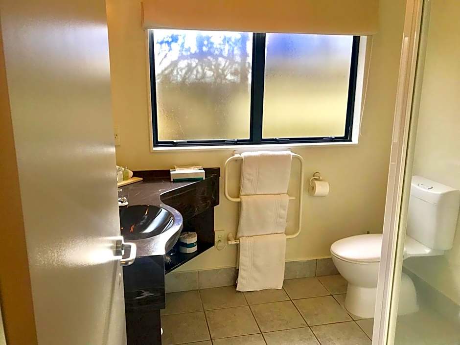 Claremonte Motor Lodge