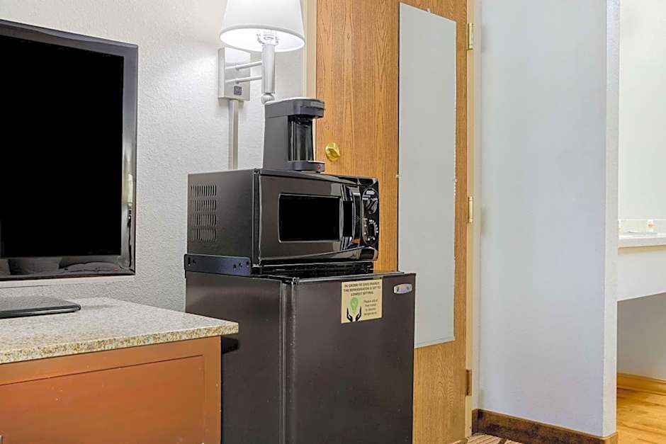 La Quinta Inn & Suites by Wyndham Springfield South