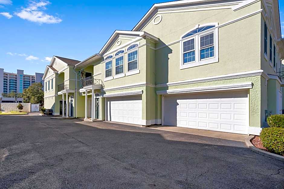 Luxury Condo in Gulfport