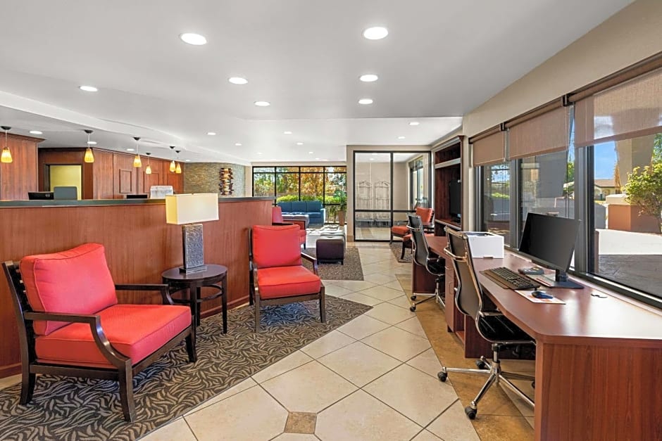 Comfort Suites Vacaville-Napa Valley Area