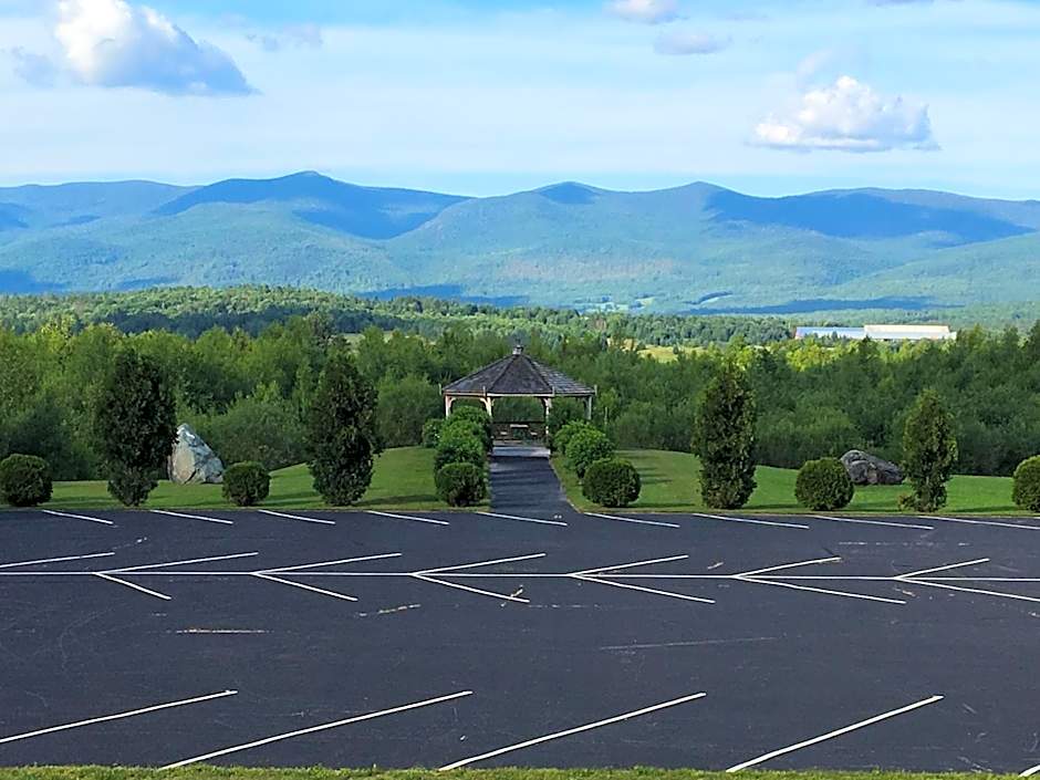 Cabot Inn & Suites