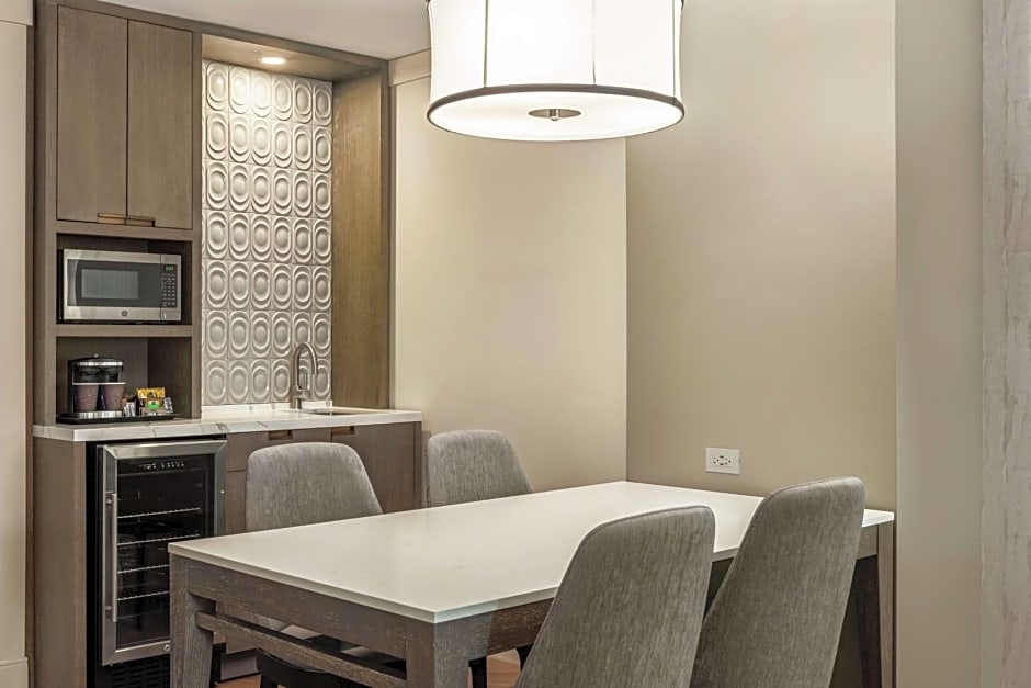 Hilton Grand Vacations Club Chicago Magnificent Mile