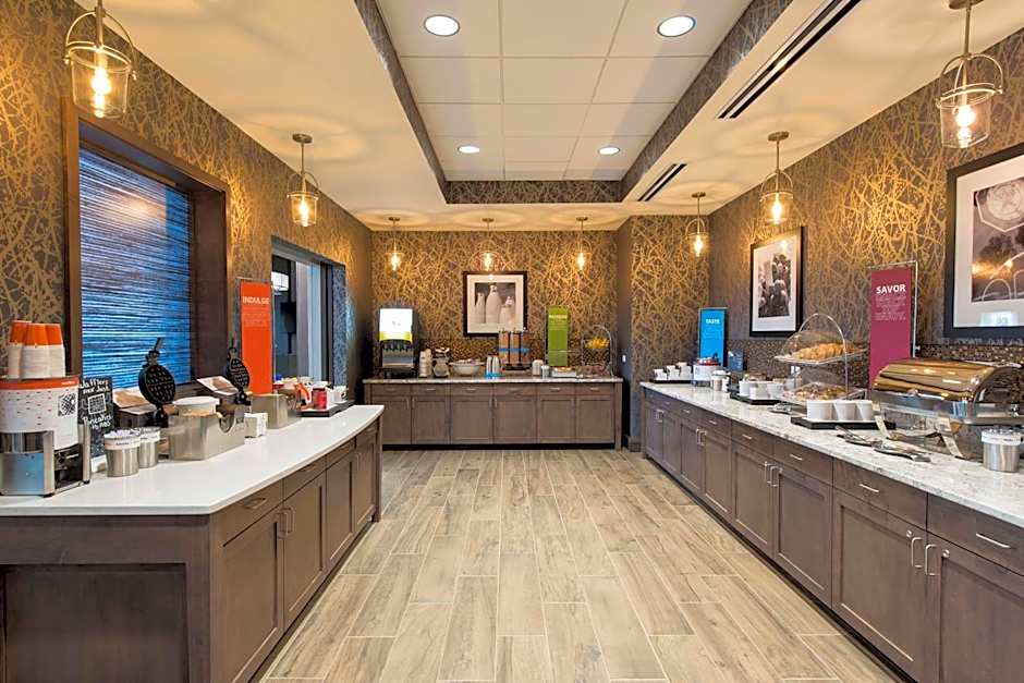 Hampton Inn By Hilton & Suites Grand Rapids Downtown