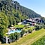 Residence Obermoarhof - Family Apartments with Pool & Playground