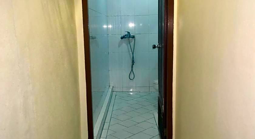 Kuching Waterfront Lodge