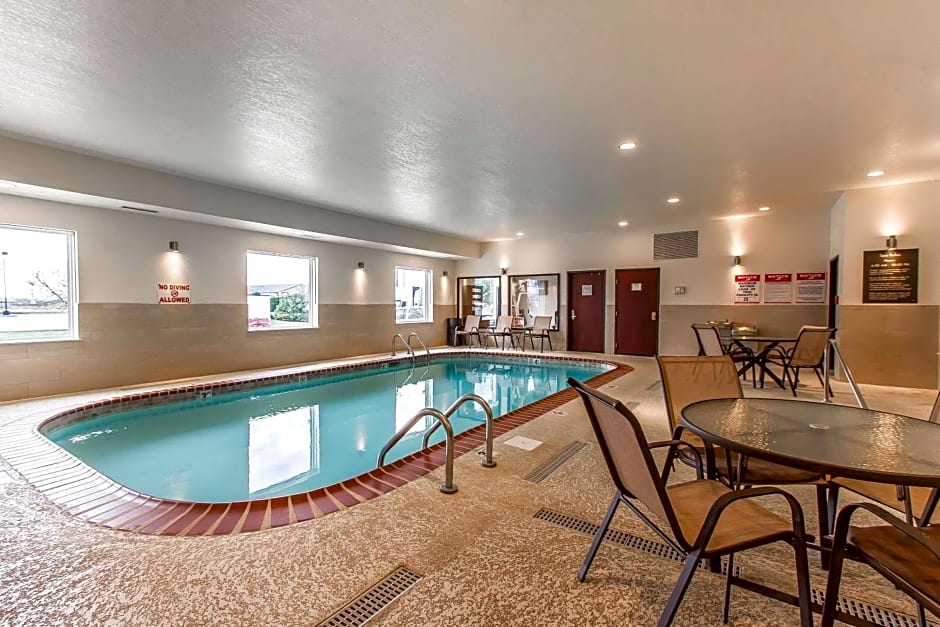 Comfort Suites Mattoon