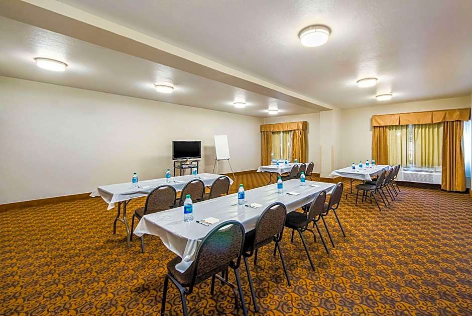 Quality Suites San Antonio Brooks City Base