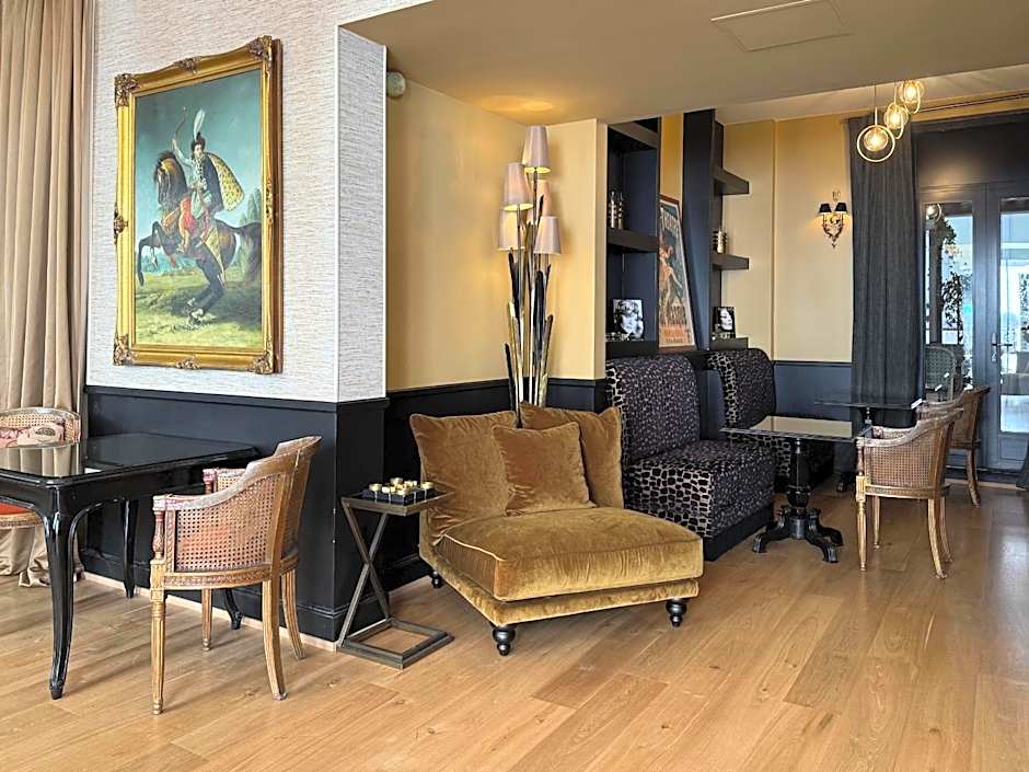 New Hotel Republique